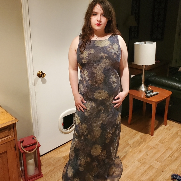 Beautiful vintage floral gown - Picture 2 of 6